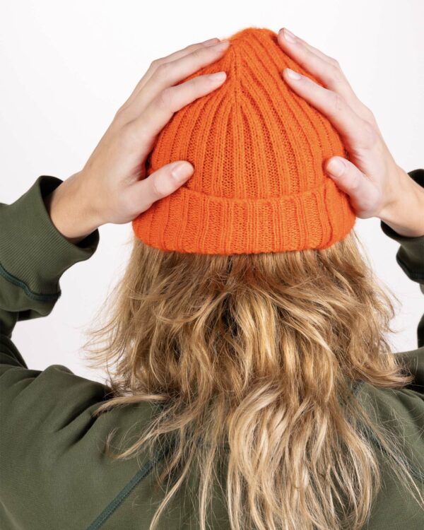 oranzove_cepice-M3 Zimní čepice