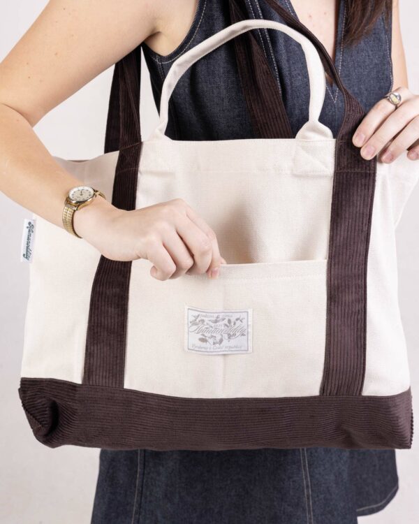 taska_fw25_hneda2_U3 Velká plátěná taška