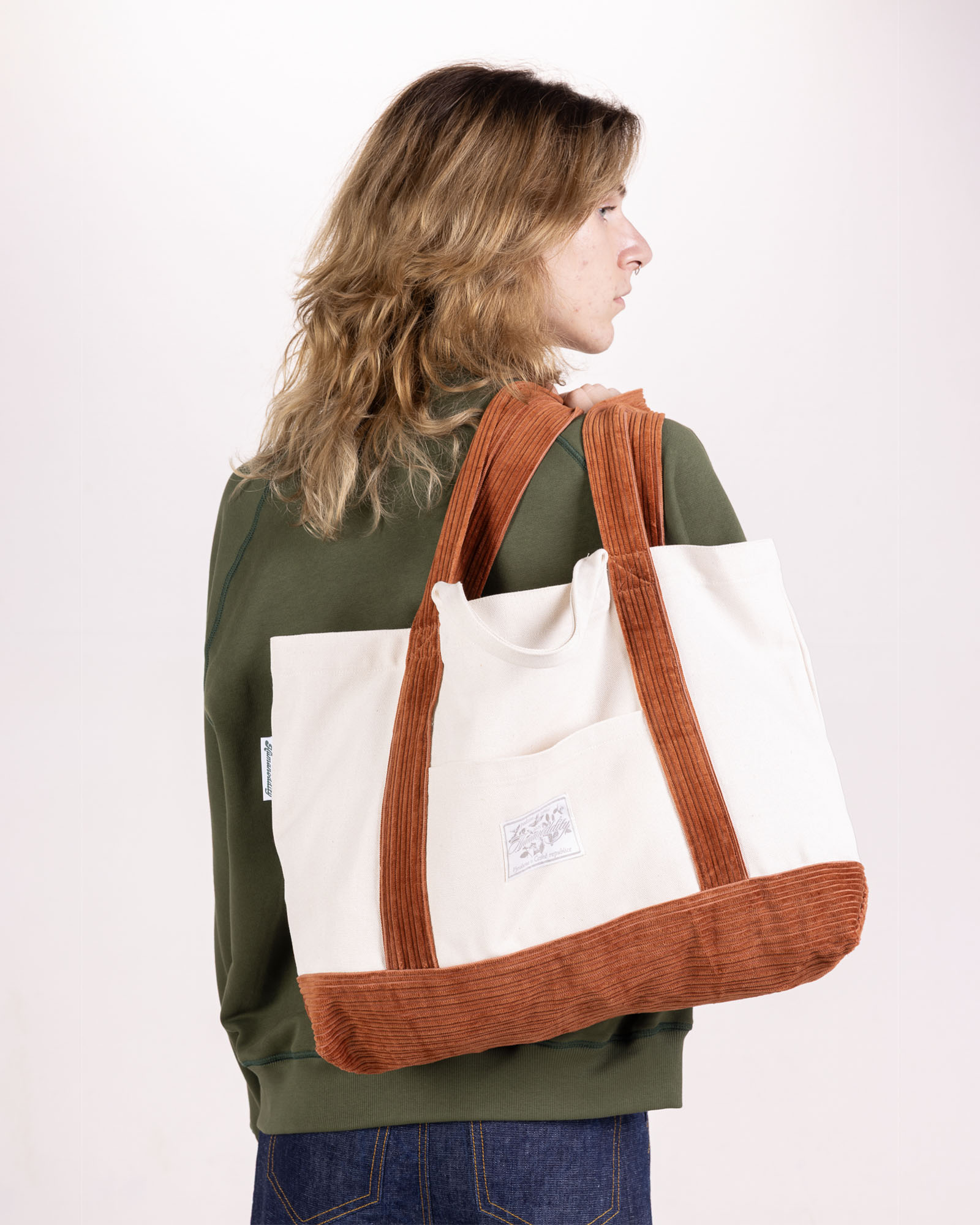 taska_fw25_oranzova_U1 Velká plátěná taška