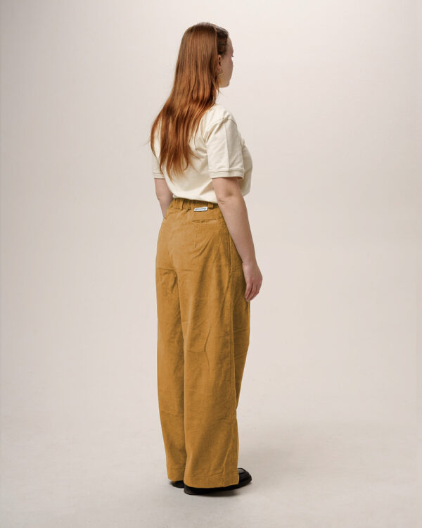 Horčicové manšestráky