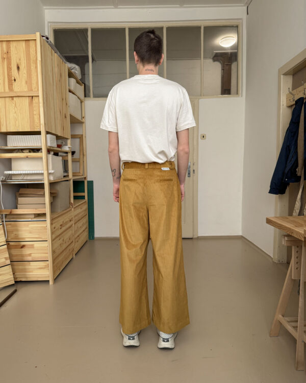 Horčicové manšestráky