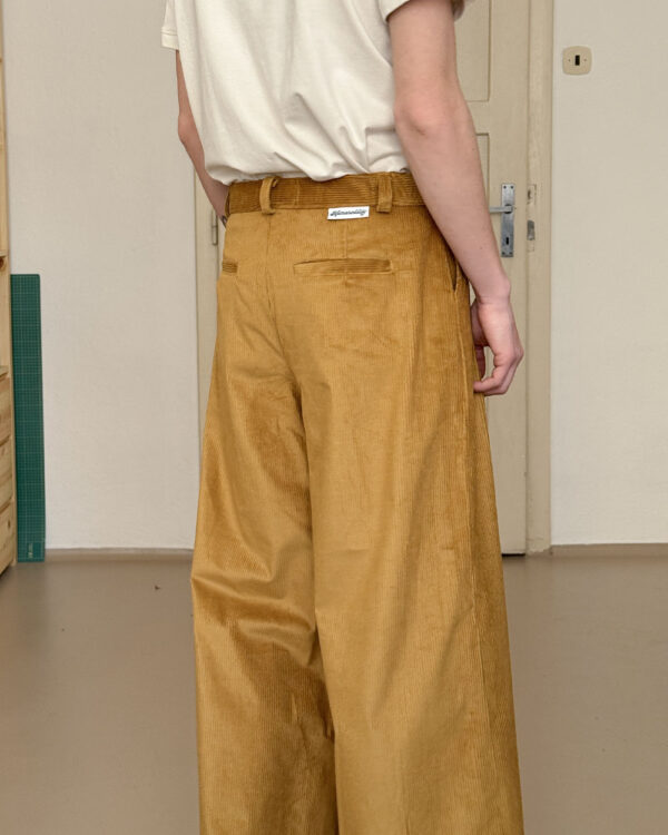 Horčicové manšestráky